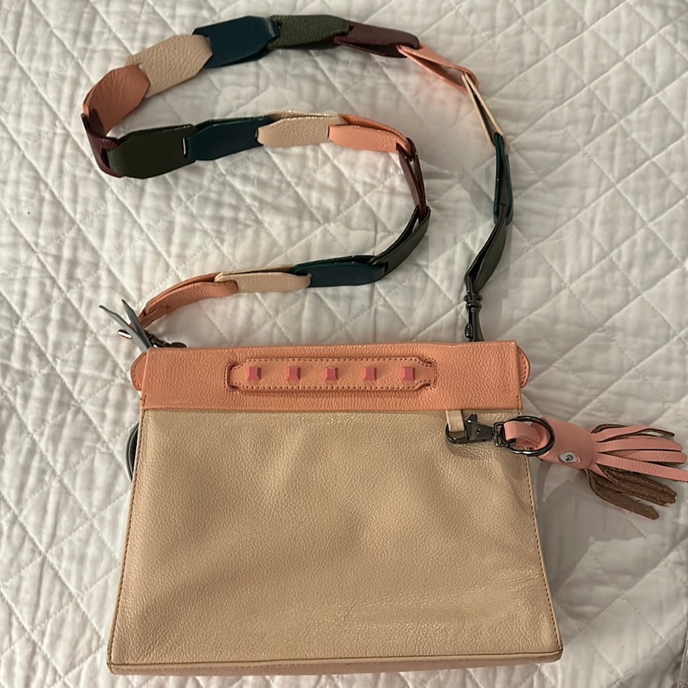 Min and Mon Vali Crossbody.